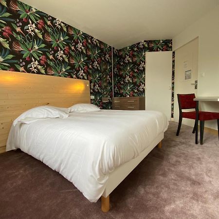 Hotel Restaurant De L'Ecu Jonzac Eksteriør billede